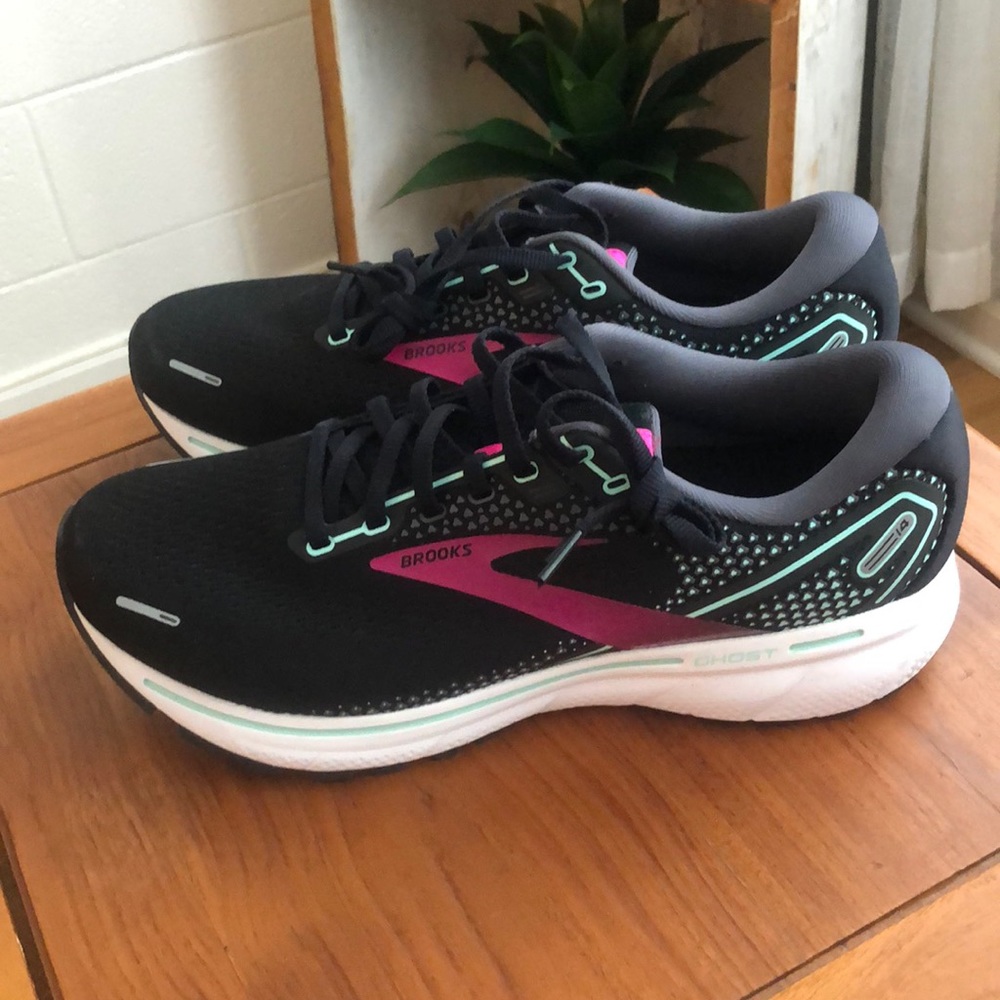 NEW Brooks Ghost 14 Size 11 Wide (D)